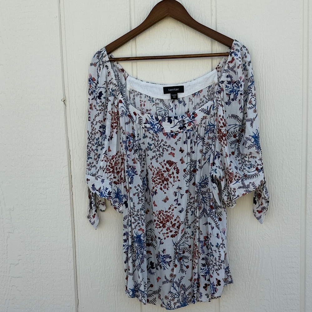 Karen Kane Sz 3X Floral Blouse Rounded Neck Short Sleeves Tie Cuff Relaxed Fit